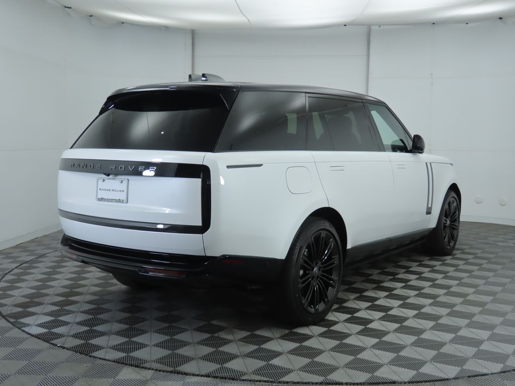 2025 Land Rover Range Rover SE 5