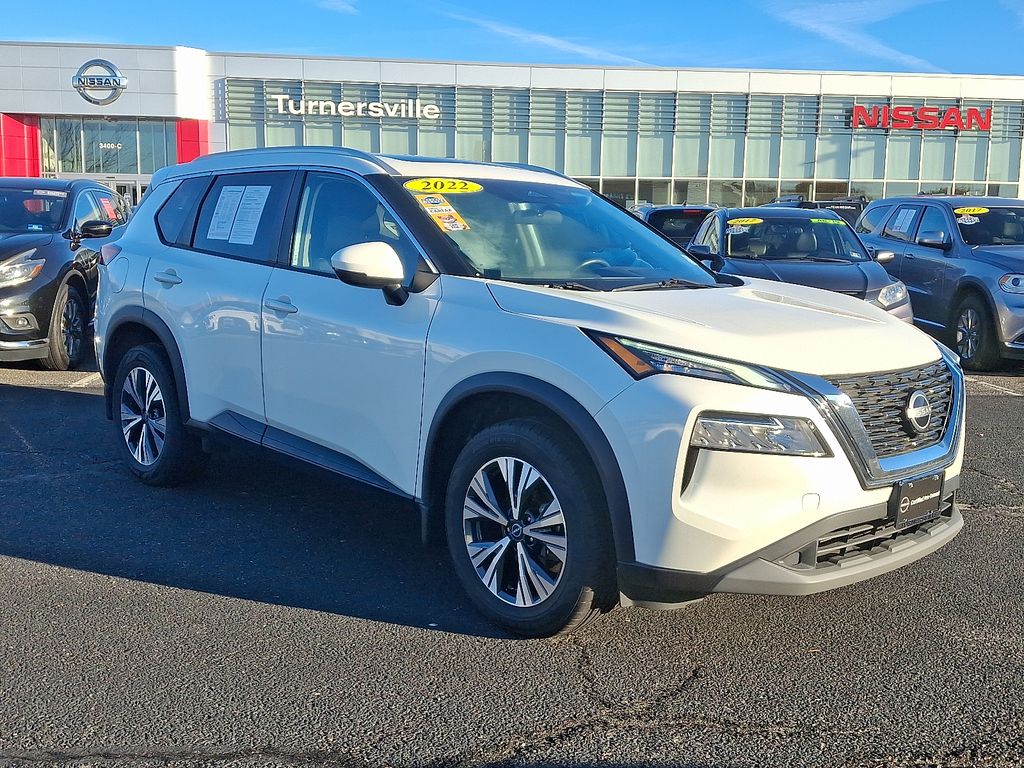 Thumbnail: 2022 Nissan Rogue - 3