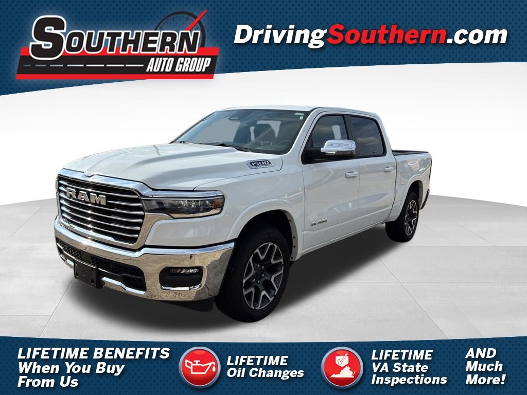 Bright White Clearcoat 2026 RAM 1500 Pickup Truck Four-Wheel Drive 8-Speed Automatic