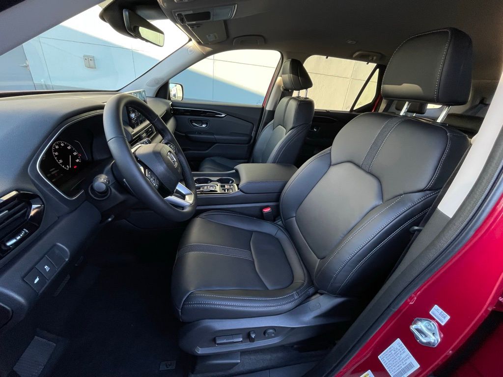 Thumbnail: 2025 Honda Pilot - 27