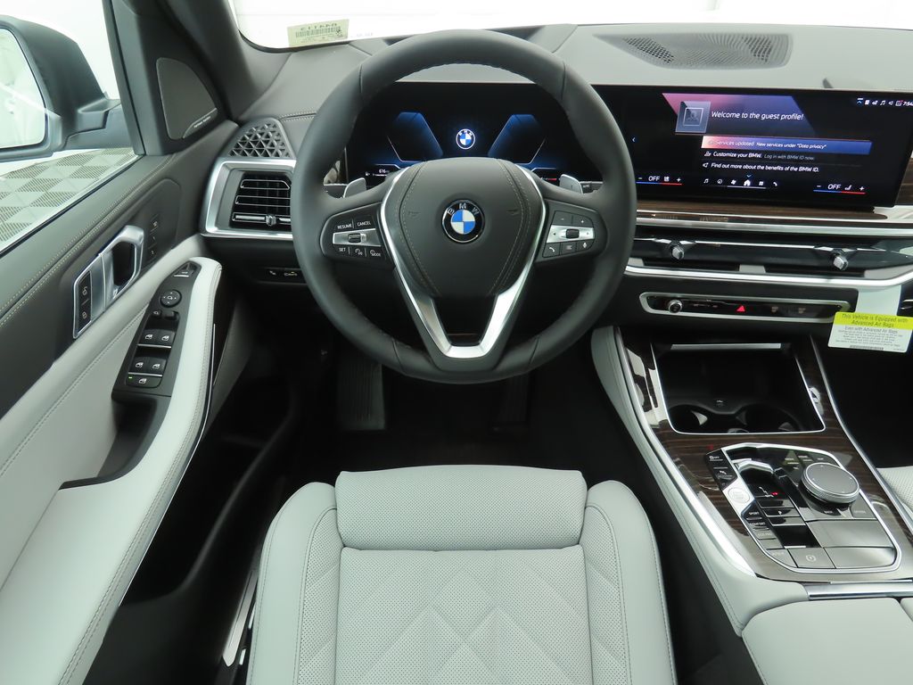 Thumbnail: 2026 BMW X5 - 10