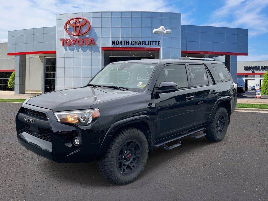 Used 2022 Black Toyota SR5 image 3