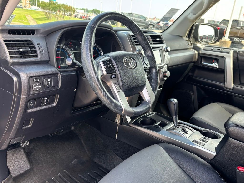 2018 Toyota 4Runner SR5 Premium photo