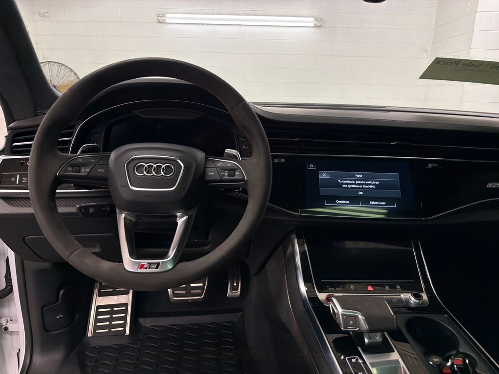 Used 2023  Audi 4.0T image 7
