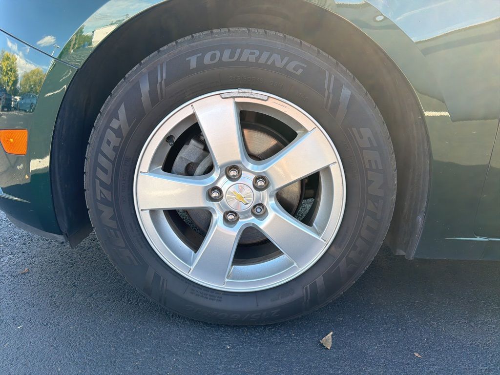 Thumbnail: 2014 Chevrolet Cruze - 10