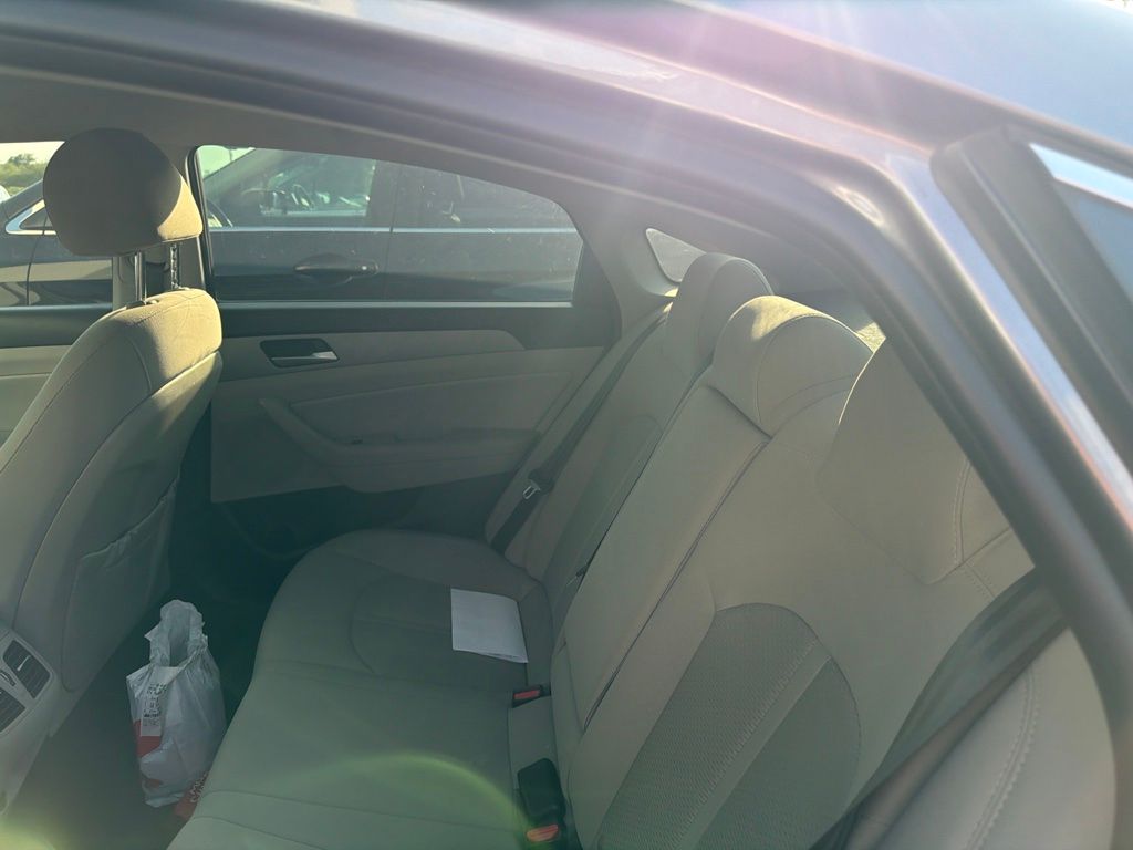 Thumbnail: 2019 Hyundai Sonata - 9