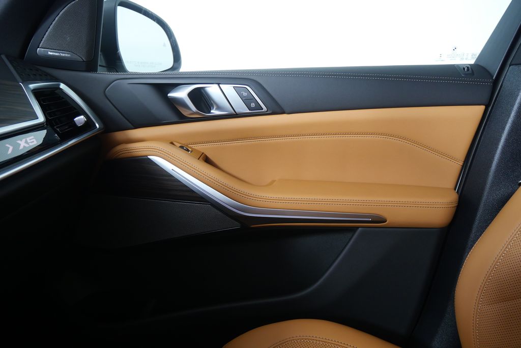 Thumbnail: 2026 BMW X5 - 24