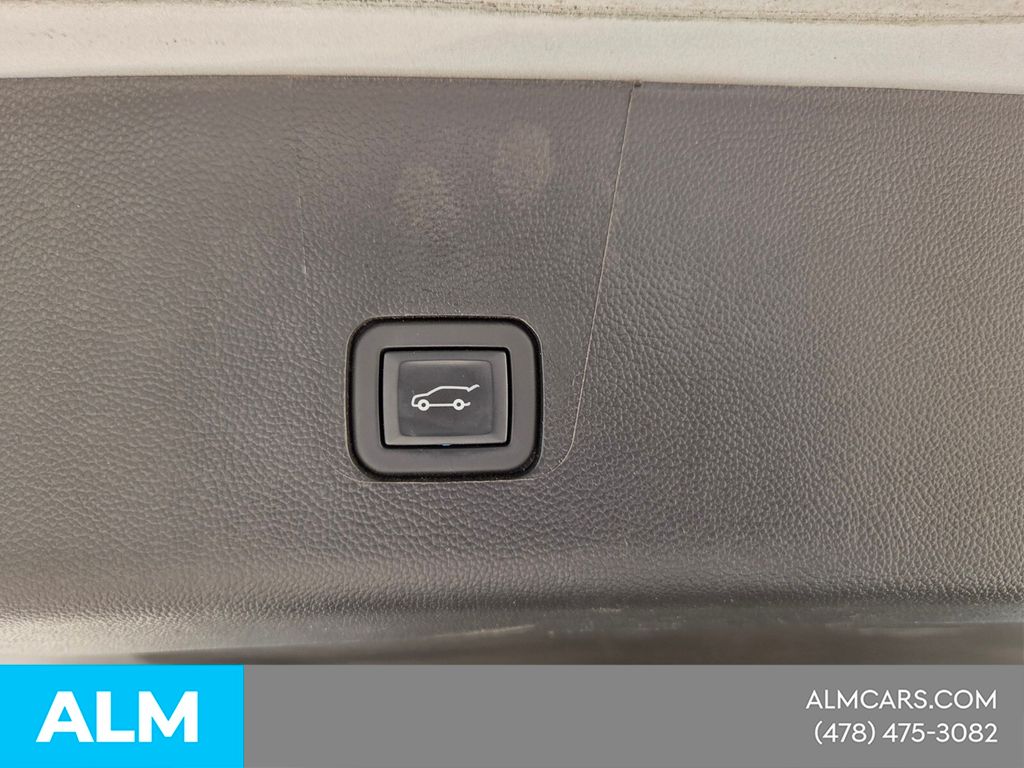 Used 2020 Silver Chevrolet LT image 11