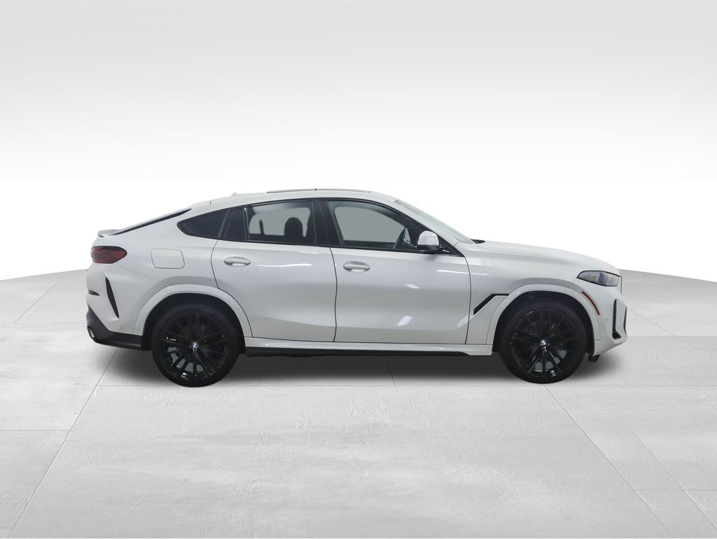 Thumbnail: 2024 BMW X6 - 6