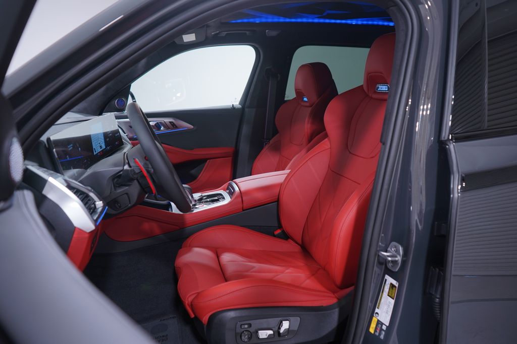 2025 BMW XM  7