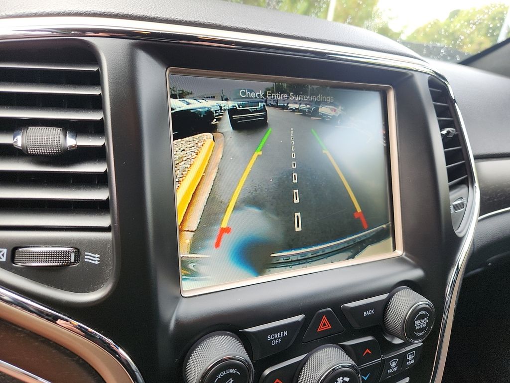 Thumbnail: 2017 Jeep Grand Cherokee - 18