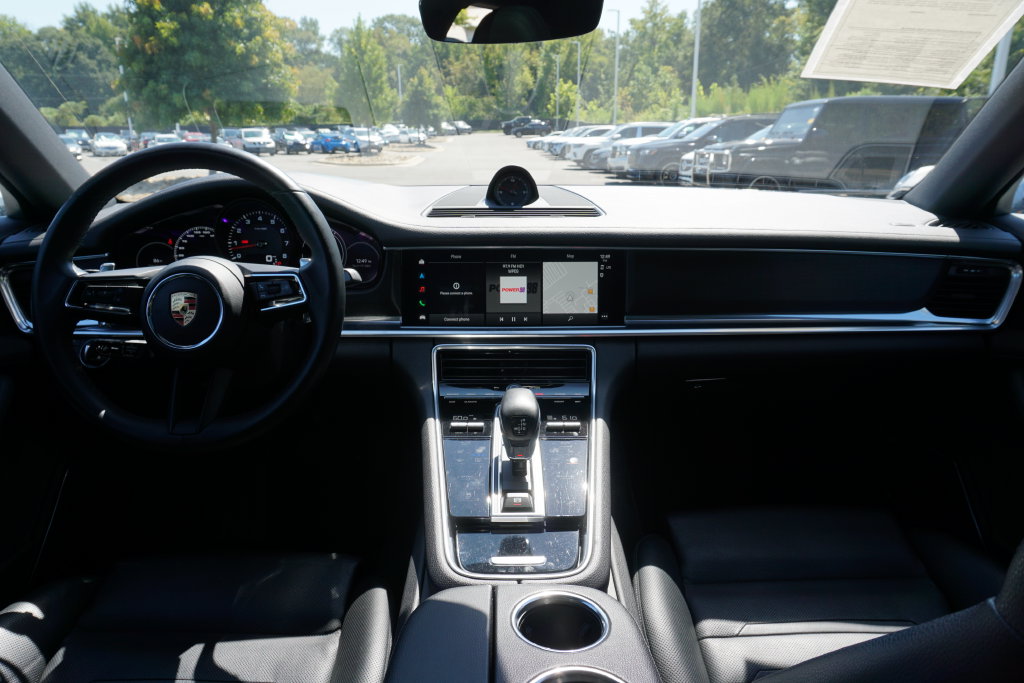 Thumbnail: 2023 Porsche Panamera - 29