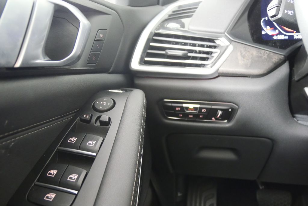 Thumbnail: 2023 BMW X5 - 21