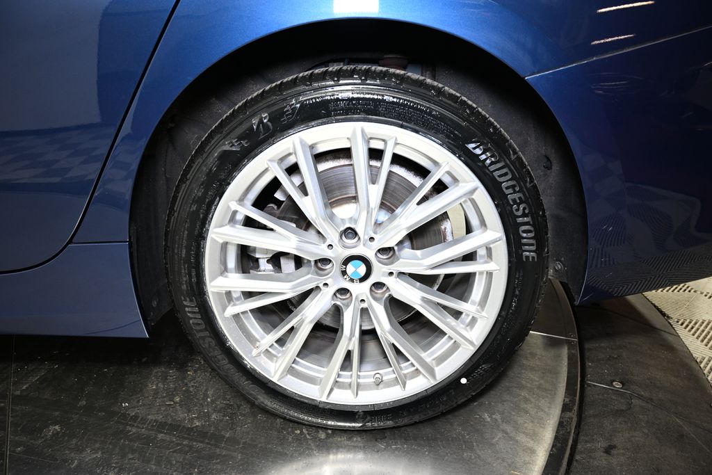 Thumbnail: 2023 BMW 3 Series - 12