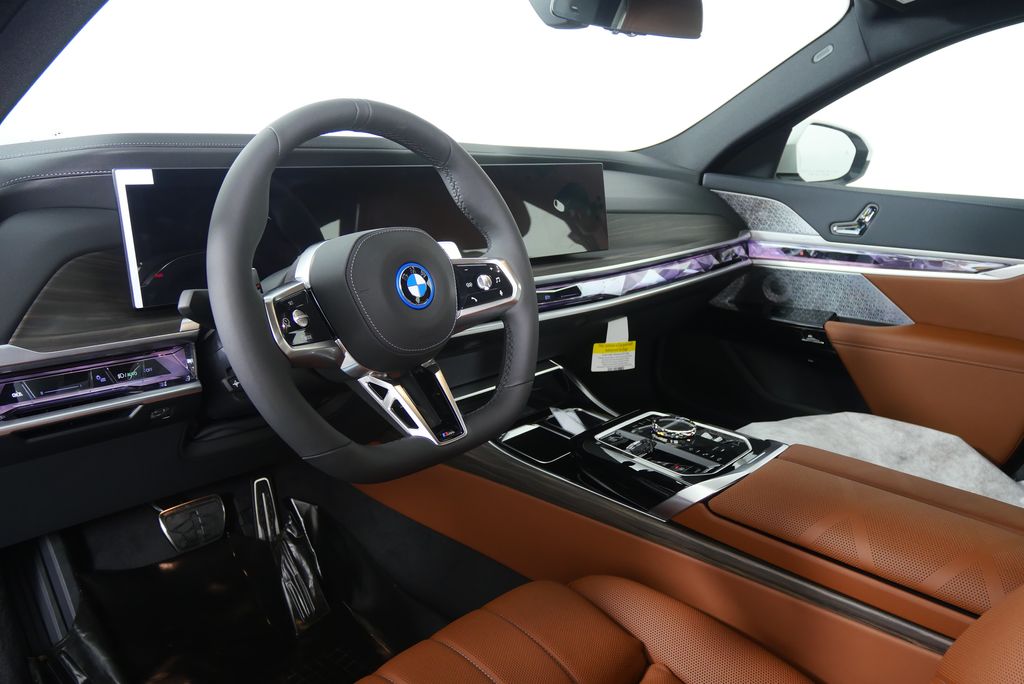 Thumbnail: 2026 BMW 7 Series - 13