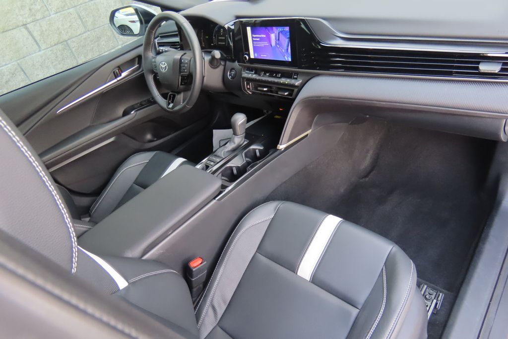 Thumbnail: 2025 Toyota Camry - 17