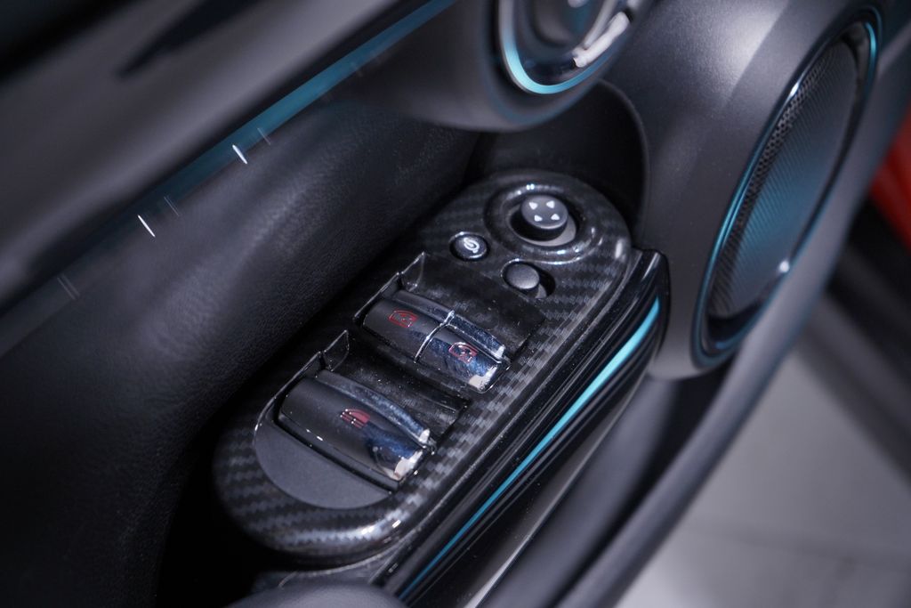 Thumbnail: 2019 MINI Cooper - 17