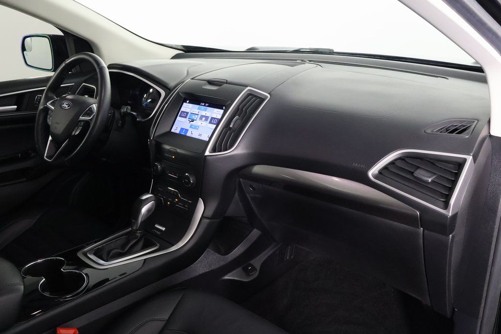 Thumbnail: 2016 Ford Edge - 9