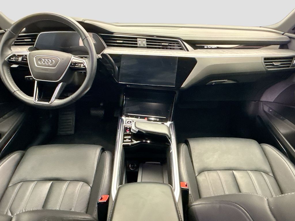 Thumbnail: 2023 Audi e-tron - 13