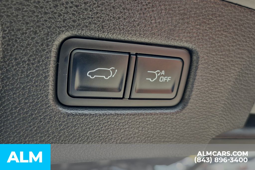 Used 2025 Ebony Black Kia SX-Prestige image 9
