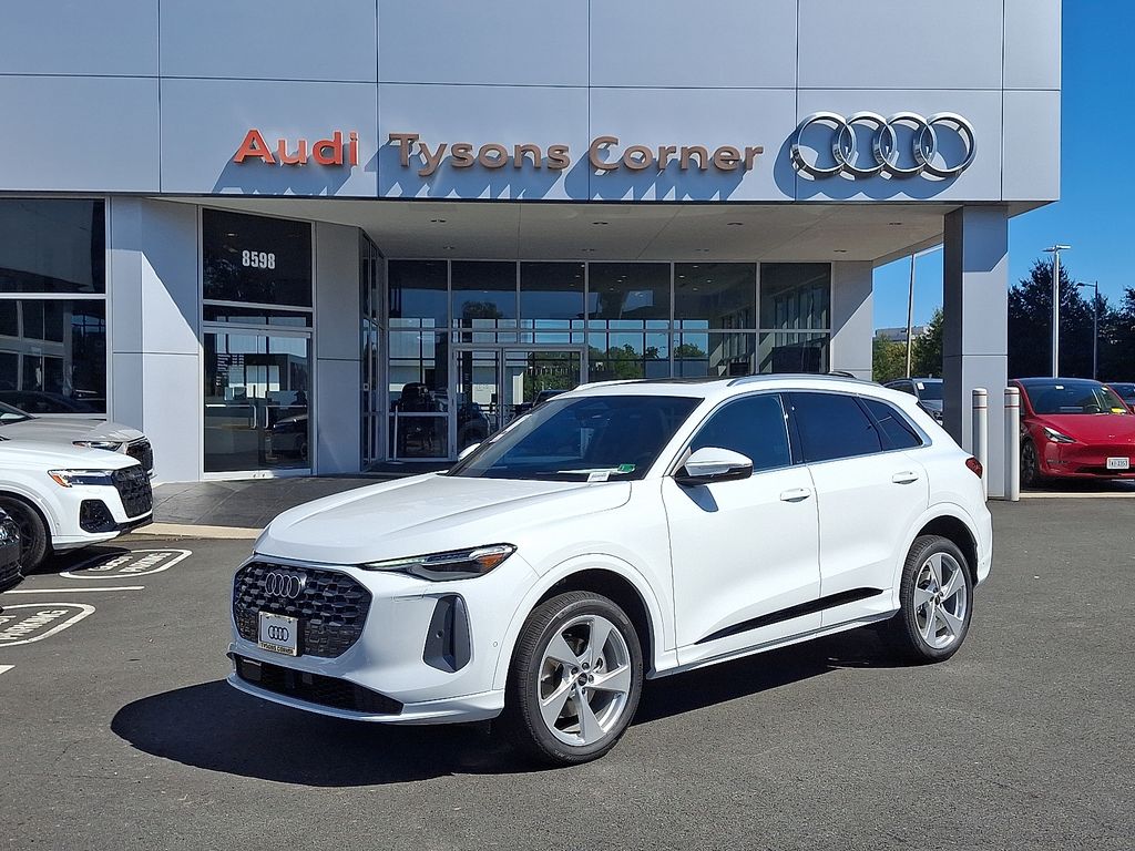 Thumbnail: 2025 Audi Q5 - 1