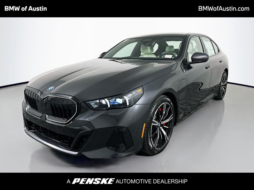 Thumbnail: 2026 BMW 5 Series - 1