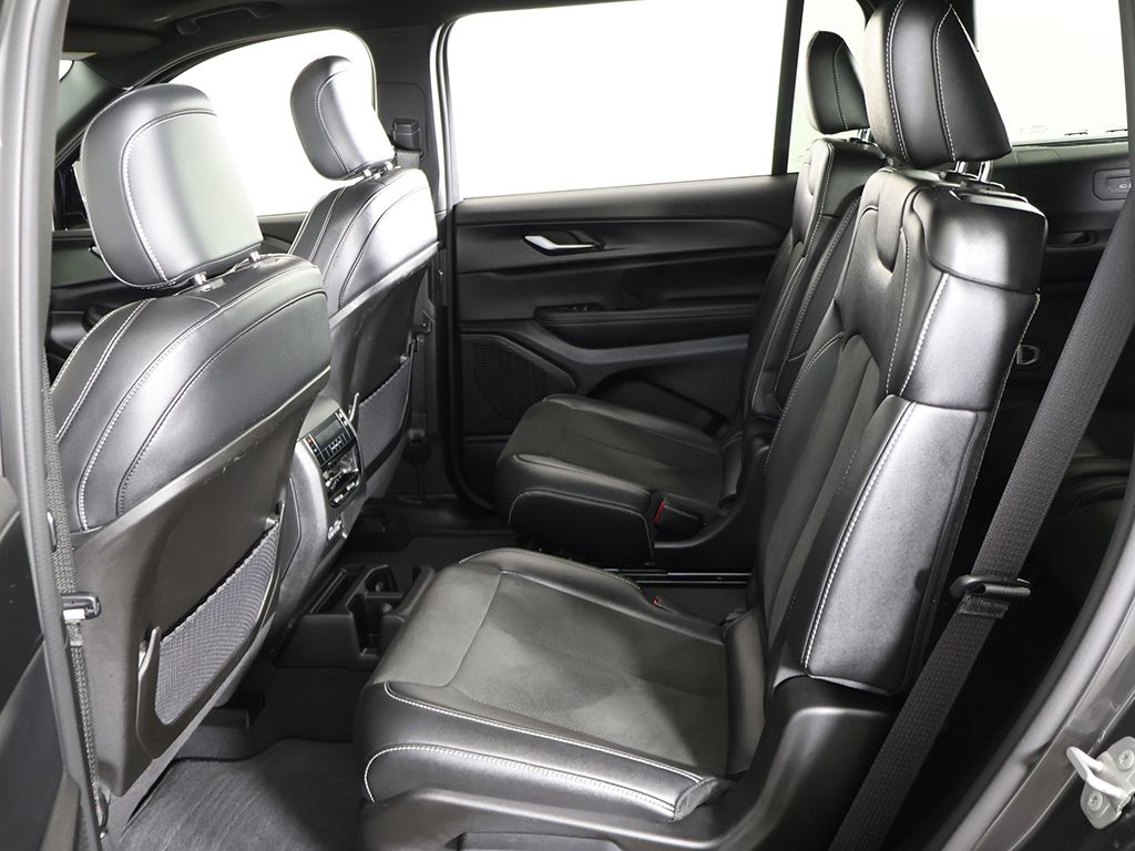 Used 2023 Gray Jeep Altitude image 35