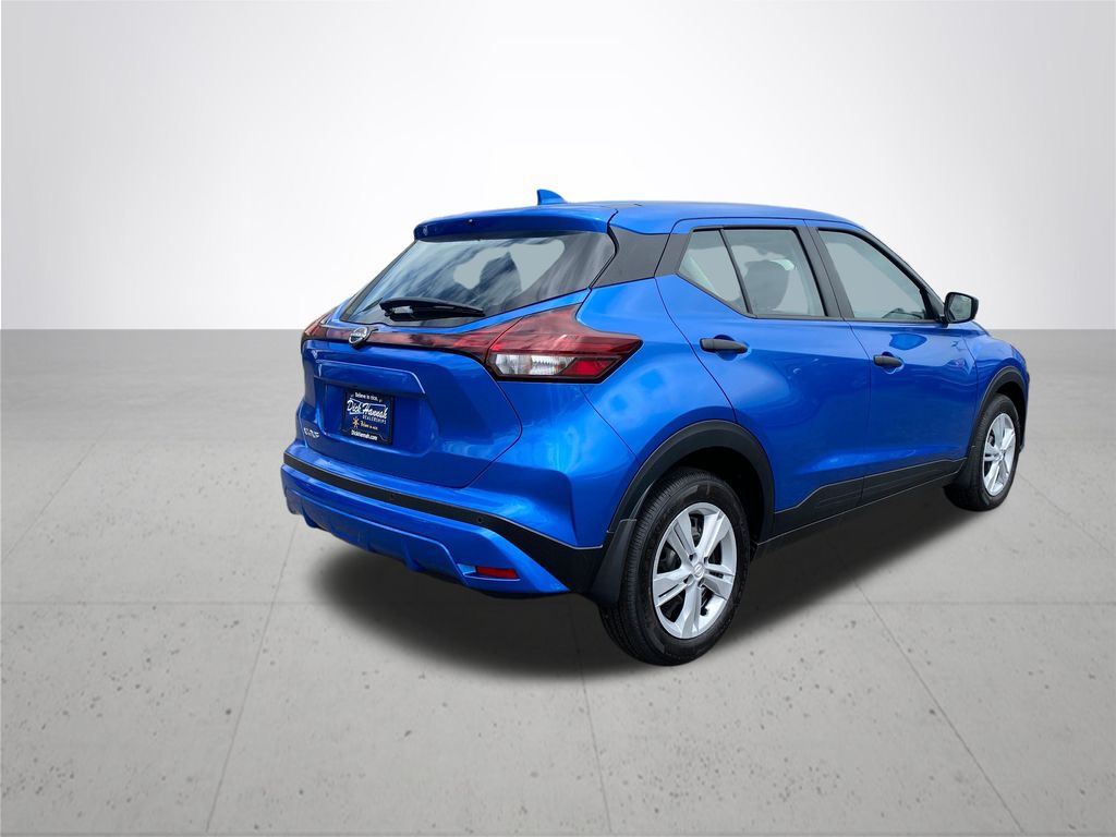 2024 Nissan Kicks S