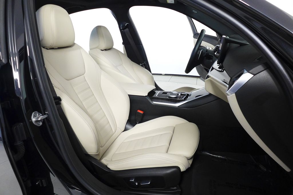 Thumbnail: 2023 BMW 3 Series - 19