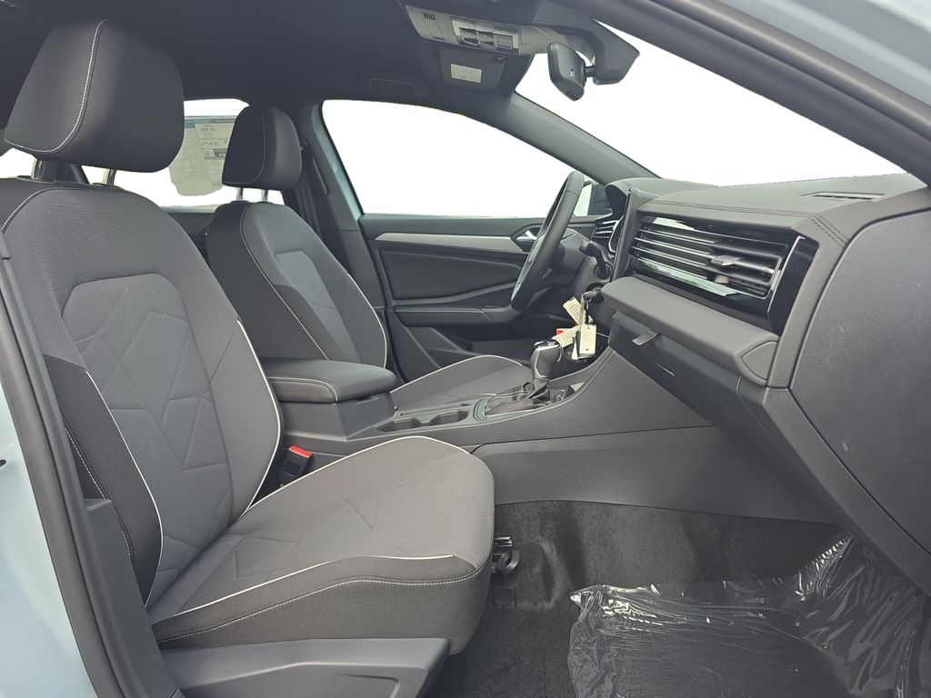 2025 Volkswagen Jetta 1.5T Sport photo