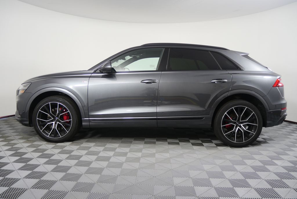 Thumbnail: 2021 Audi Q8 - 6