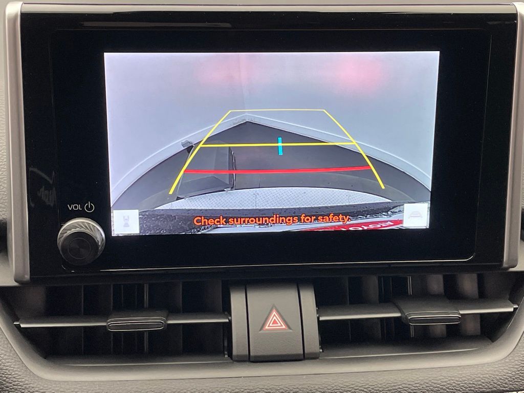 2025 Toyota RAV4 XLE 25