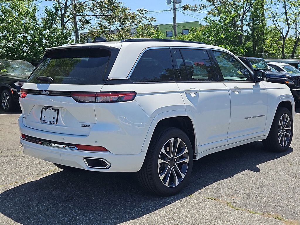 2025 Jeep Grand Cherokee Overland photo
