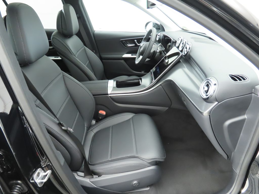 Thumbnail: 2026 Mercedes-Benz GLC - 20