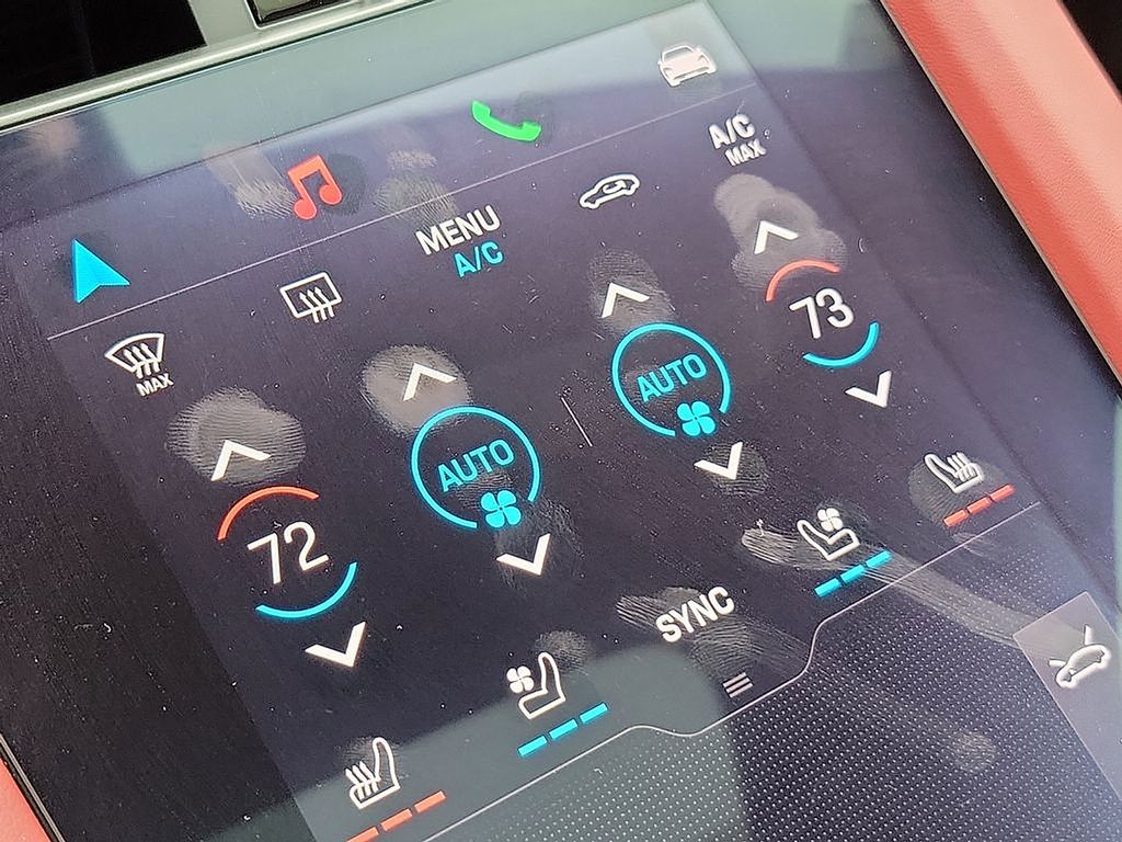 Thumbnail: 2025 Porsche Taycan - 16