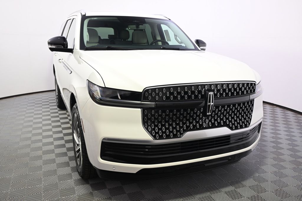 New 2026 White Lincoln Reserve image 9