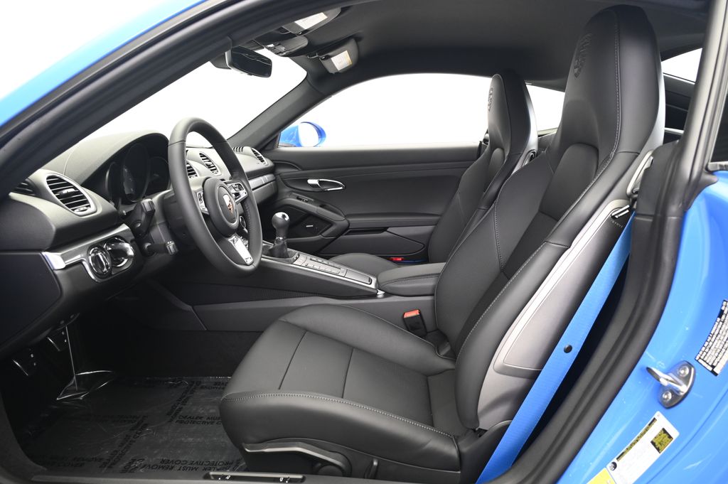Thumbnail: 2025 Porsche 718 Cayman - 25