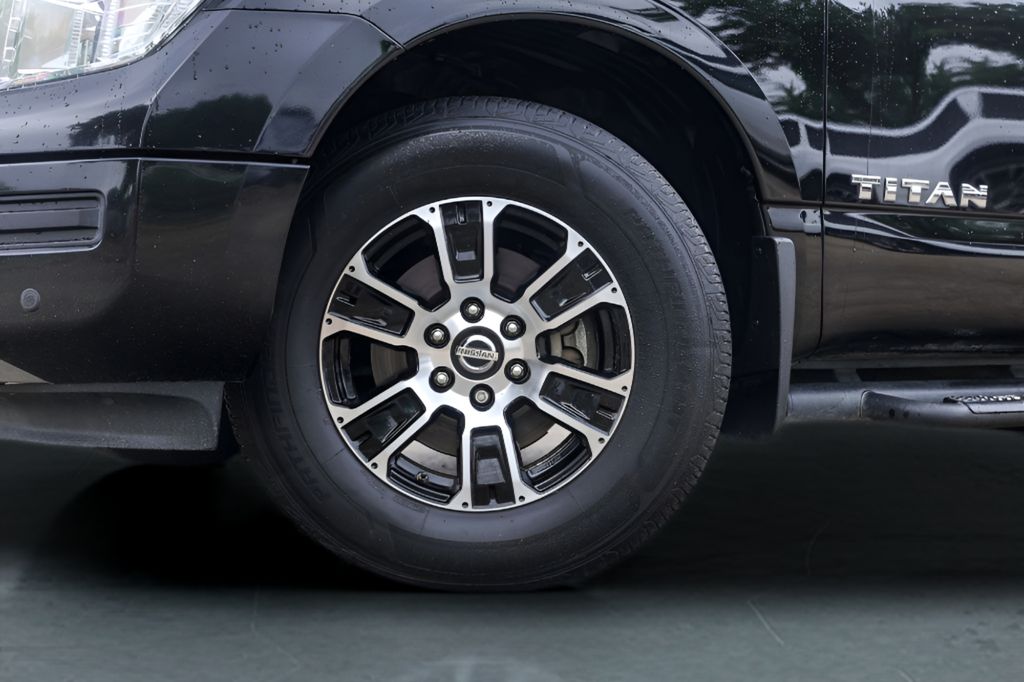 Used Car 2021 Nissan Titan  Sv For Sale Under $30,000 In Austin, Texas