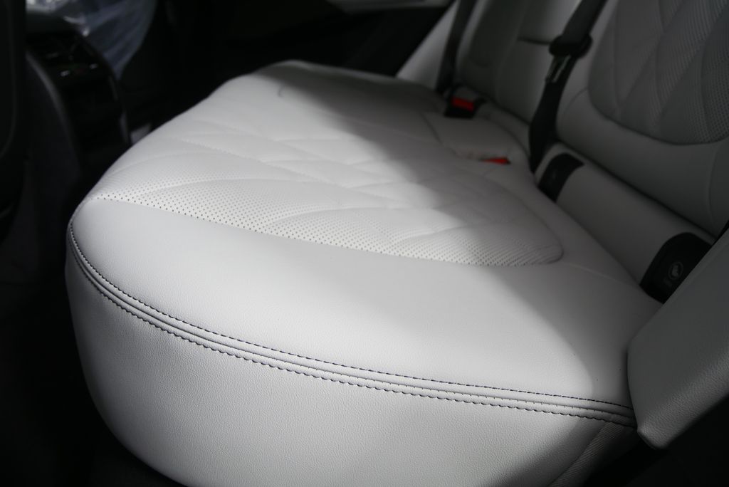 Thumbnail: 2026 BMW X5 - 14