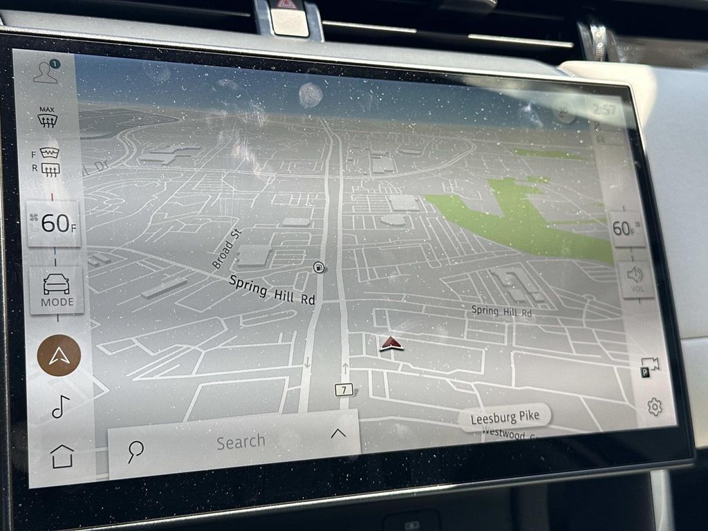 Thumbnail: 2025 Land Rover Discovery Sport - 22