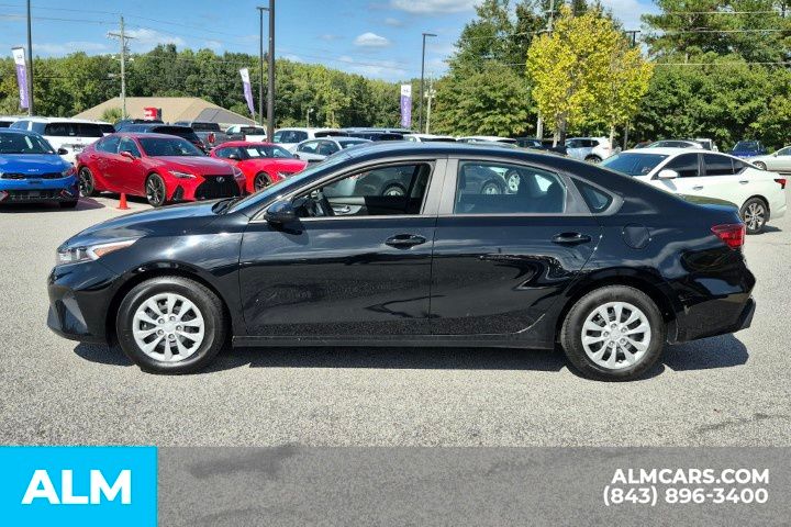 2024 Kia Forte LX photo 10