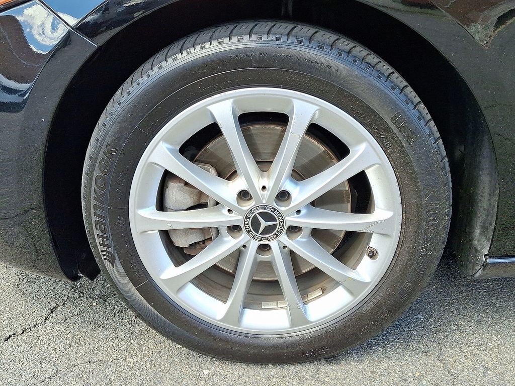 Thumbnail: 2019 Mercedes-Benz A-Class - 8