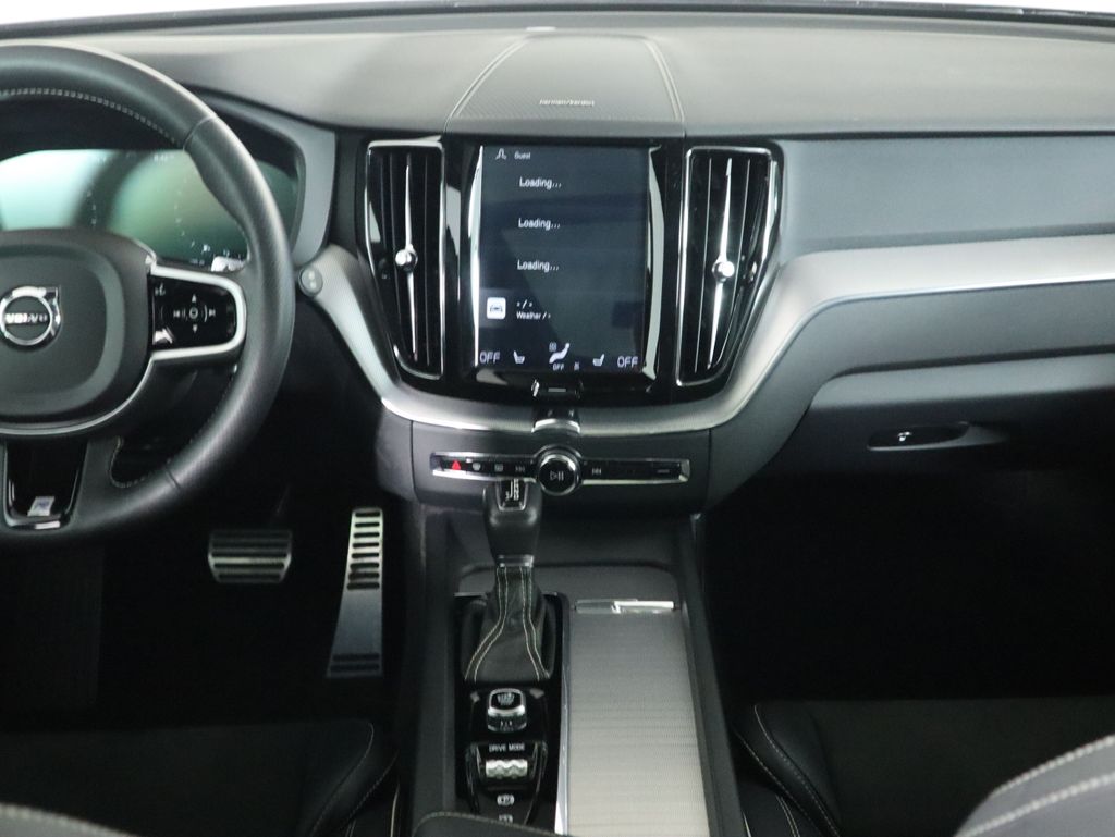 Thumbnail: 2019 Volvo XC60 - 14