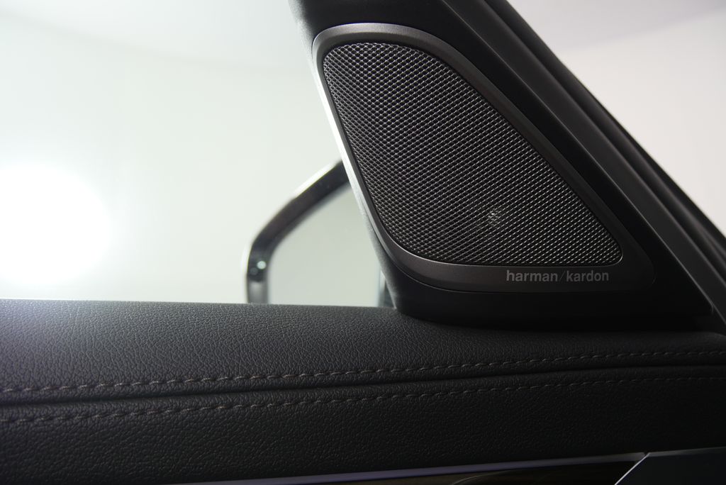 Thumbnail: 2018 BMW 7 Series - 9