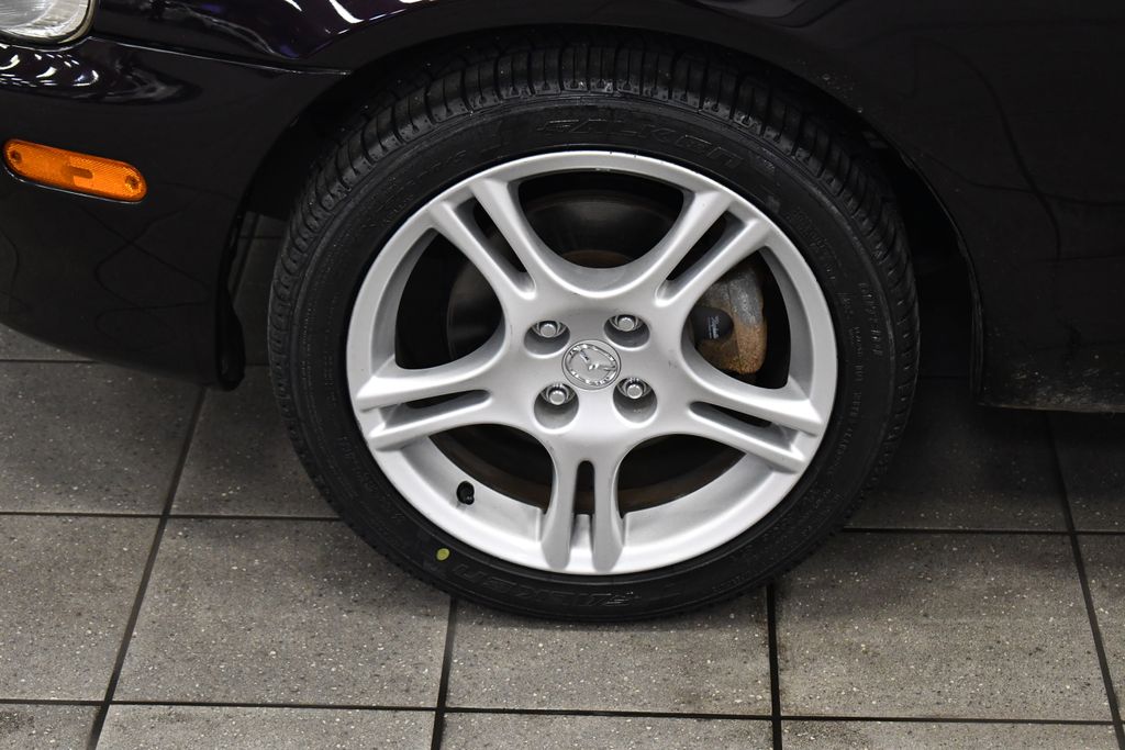 Thumbnail: 2005 Mazda MX-5 Miata - 13