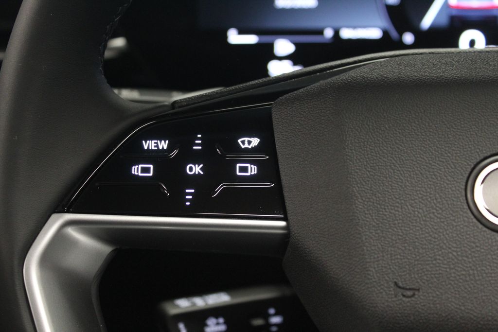 Thumbnail: 2025 Audi Q5 - 25