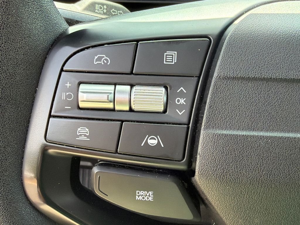 Used 2025 Gray Kia LXS image 24