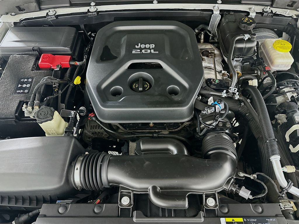 Used 2020 White Jeep Sport S image 31