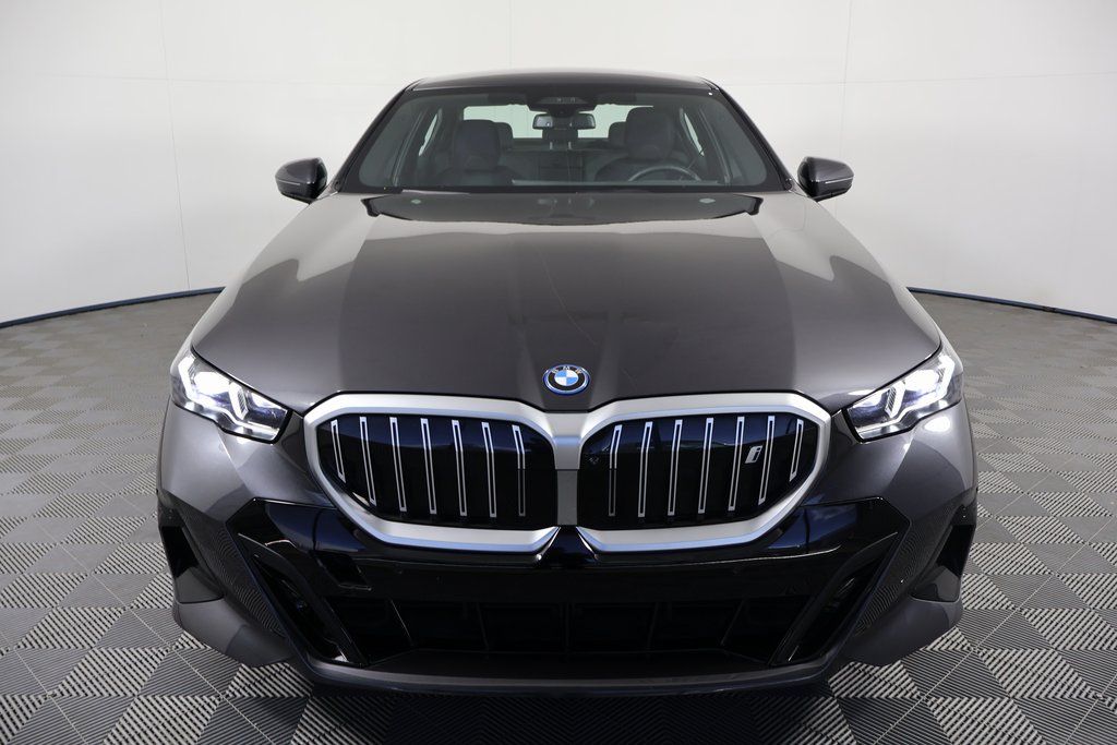 Thumbnail: 2024 BMW i5 - 2