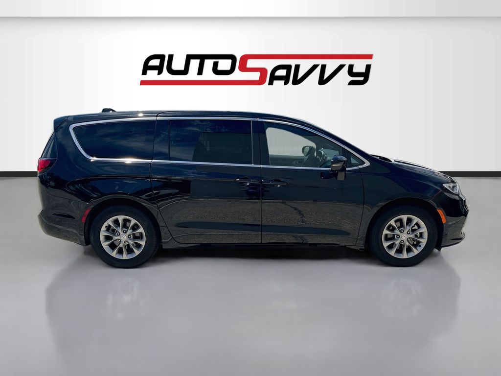 Used 2026 Black Chrysler Limited image 8